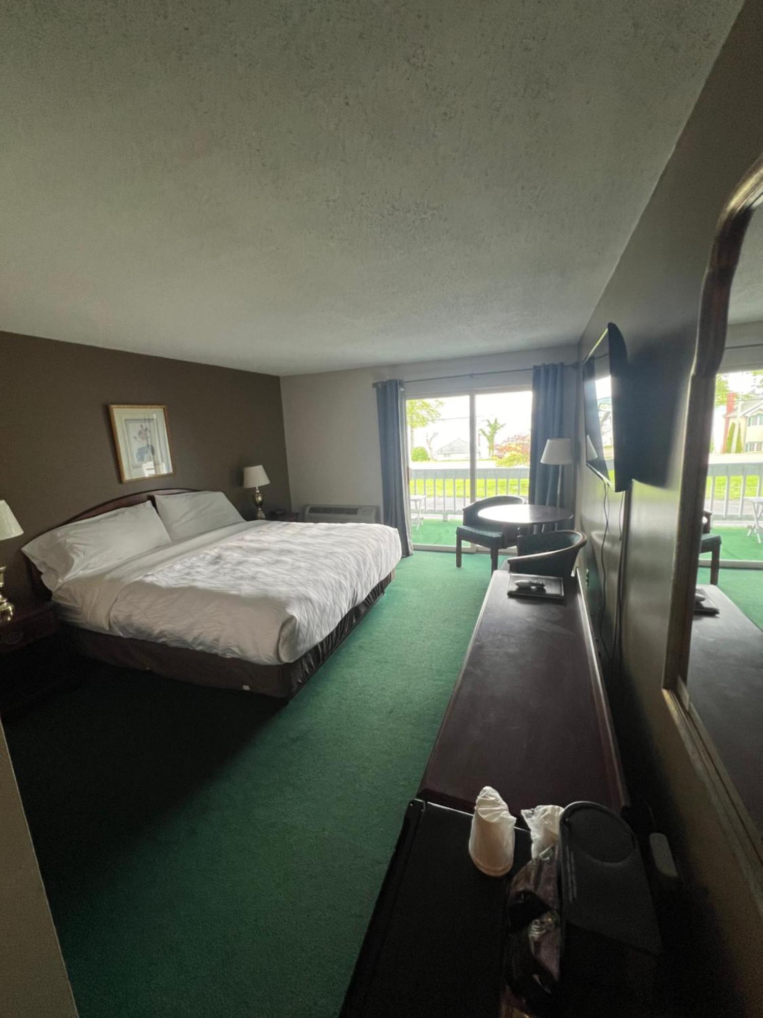 Webb'S Hotel Mayville ภายนอก รูปภาพ